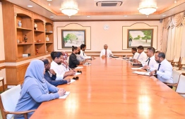 President Solih meets with Hiya Flat Association officials -- Photo: President's Office