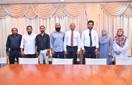 President Ibrahim Mohamed Solih meets with officials of the Hiyaa Flat Association