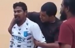 Man held back after he was abusing a woman in Gaafu Dhaalu Madaveli --