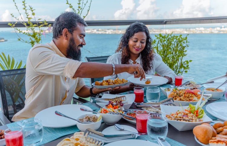 މާގިރި ހޮޓެލުން ތަފާތު ގިނަ ވައްތަރުތަކެއް ރޯދަ ވީއްލަން ގިނަ ވެރައިޓީތަކެއް ހިމެނޭ މެނޫތަކެއް ވަނީ ހަދާފަ. -- ފޮޓޯ: މާގިރި