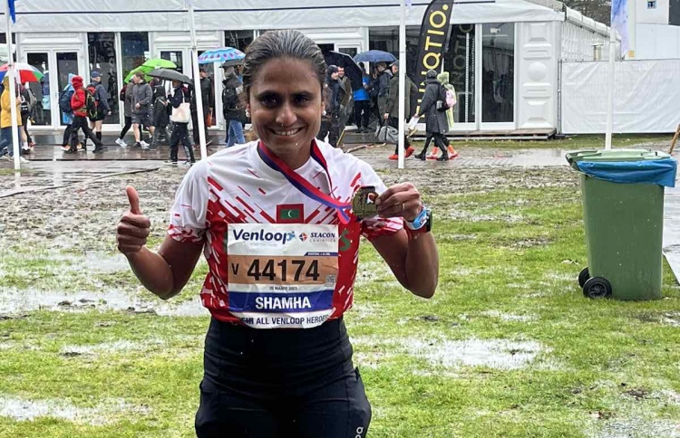 ޝަމްހާ 10 ކިލޯމީޓަރު ދުވުމުގެ ރެކޯޑް އާކޮށްފި