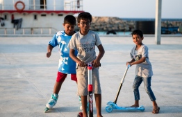 Boys from Dharanboodhoo skating: this is a frequent recreational past time for the children of Dharanboodhoo -- Photo: Vishau Zareer / Mihaaru