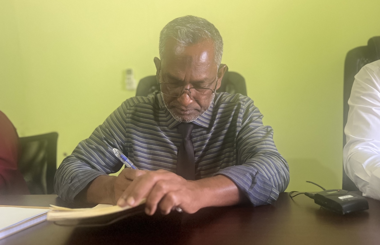 މަންދޫ ކައުންސިލްގެ ރައީސް ސައީދު: ރައްުޔިތުން ފުދުންތެރި ބަޔަކަށް ހަދަން ހިލޭ ސާބަހަށް ދަނޑުބިންތައް ވެސް ދޫކޮށް، ދަނޑުވެރިކަން ކުރިއެރުވުމުގެ މަސައްކަތްތަކެއް އަންނަނީ ކުރަމުން. -- ފޮޓޯ | މިހާރު