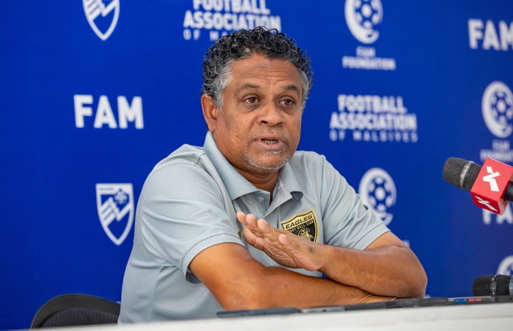 ހުރިހާ ޕްރެޝަރެއް އޮތީ މާޒިޔާ އަށް: ސާންތި