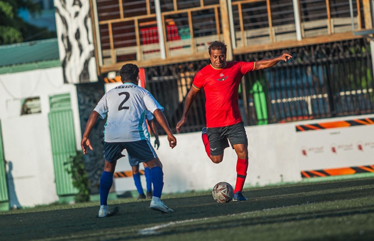 ވެޓެރަންސް ލީގު: ބުރު ބަލިކޮށް ގްރާންޑޭއަށް އުންމީދެއް