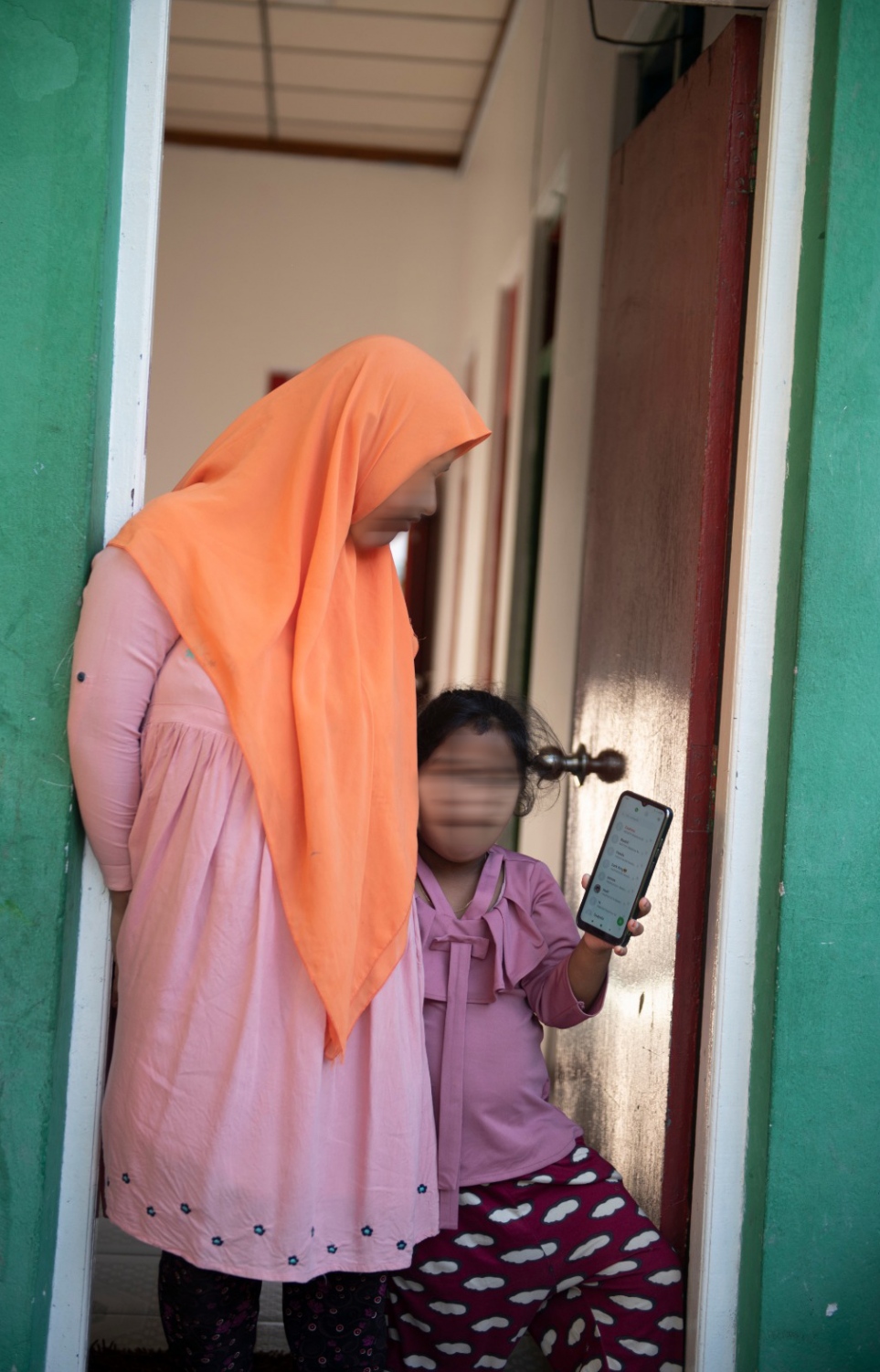 ނަޒްމާ ބަލަހައްޓާ ދެ ކުދިން