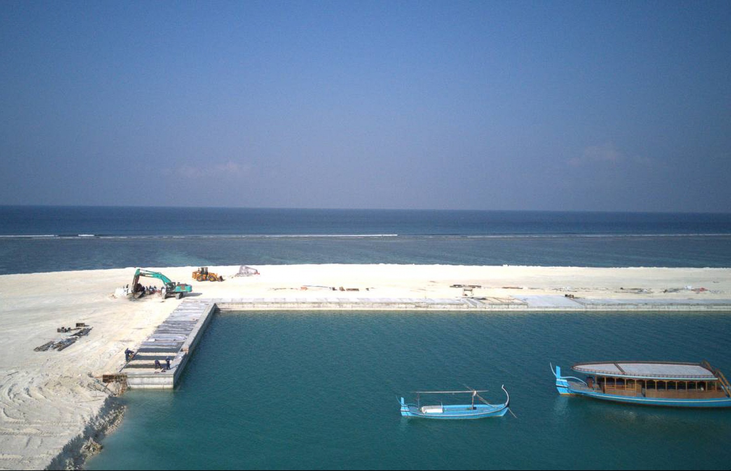 މަންދޫ ބަނދަރުގެ މަސައްކަތް އެމްޓީސީސީން ކުރިއަށް ގެންދަނީ.