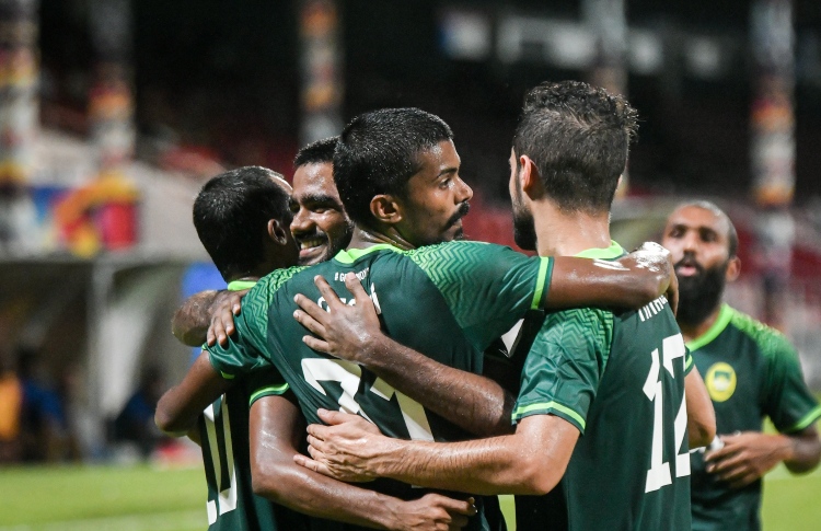 ޕްރެޒިޑެންޓްސް ކަޕުގެ ފެށުން މާޒިޔާ އަށް