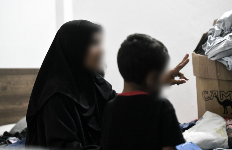 ދަރިފުޅާއެކު ކުރީގެ ފިރިމީހާގެ ގޭގައިބަހައްޓަން ހުކުމެއް