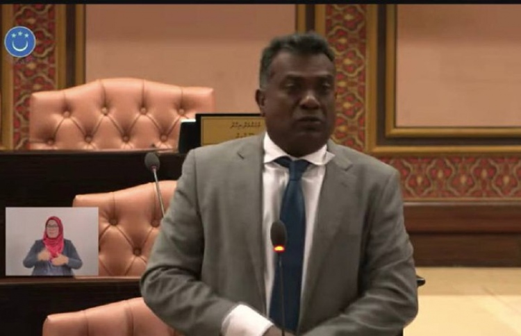 ޖާބިރު މަޖިލީހުގައި އަޑުގަދަކުރާތީ ނަން އިއްވައިފި