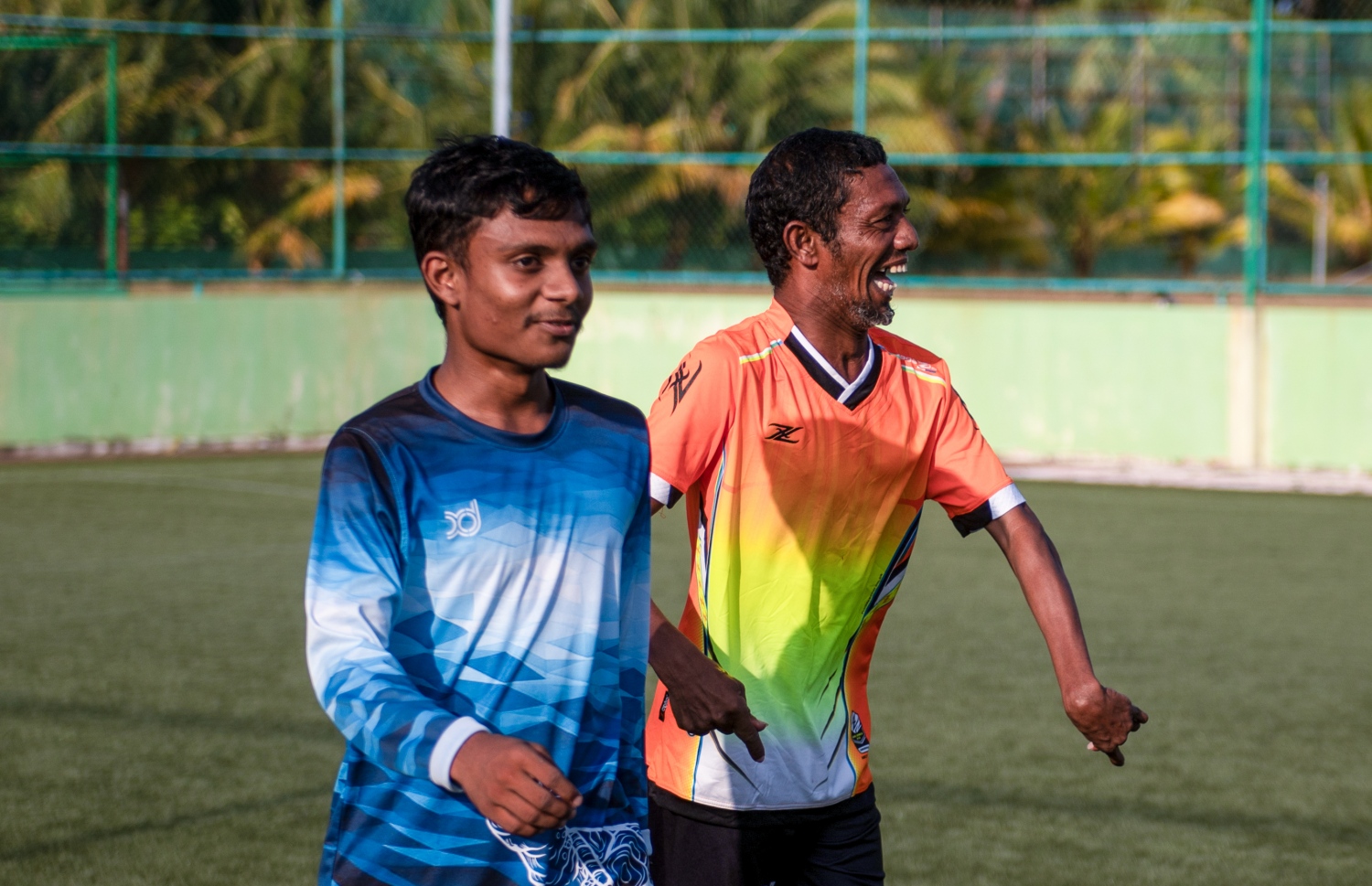 ހަސަން ދަނޑުގައި: އޭނާ ބުނާ ގޮތުން ކުދިންނަށް ފުޓުބޯޅަ ކުޅެން ދަސްކޮށްދިނުމަކީ އުފަލެއް --ފޮޓޯ: މިހާރު