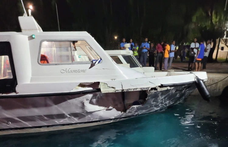 އެކްސިޑެންޓެއްގައި ލޯންޗަކަށް ބޮޑެތި ގެއްލުންތަކެއް