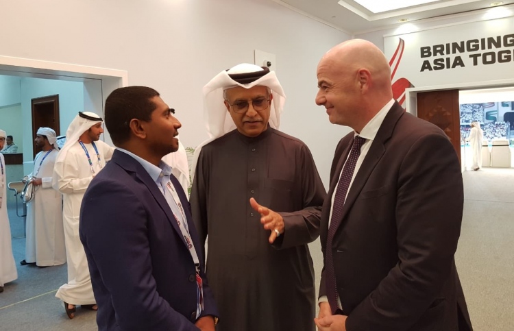 ފީފާ ރައީސް "ކޮސްކޮށްލި" ކުޅިވަރު ވަޒީރު!