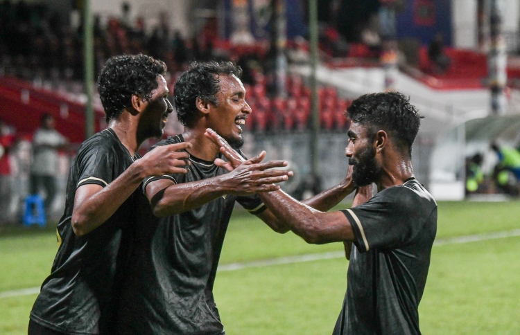 ފަހު ހާފުގެ ގޯލުތަކުން އީގަލްސް އިން ސަސް ބަލިކޮށްފި