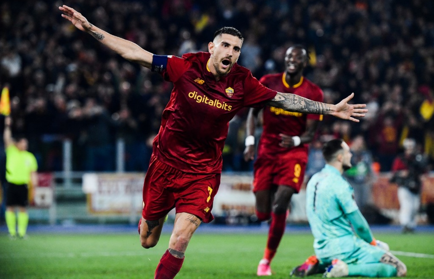 ރޯމާގެ ކެޕްޓަން ޕެލެގްރިނީ ގޯލު ޖެހުމަށް ފަހު.-- ފޮޓޯ: އޭއެފްޕީ