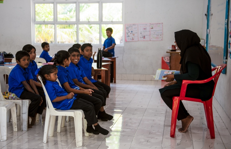 4 އަހަރުގެ ޑިގްރީއެއް ނެތް ނަމަ ޓީޗަރަކަށް ނުވެވޭނެ