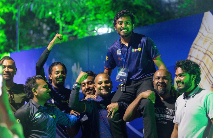 ނޮކައުޓް ބުރުގެ ޖާގައާއެކު ޝާޒް ތާރީހުގެ ތެރެއަށް