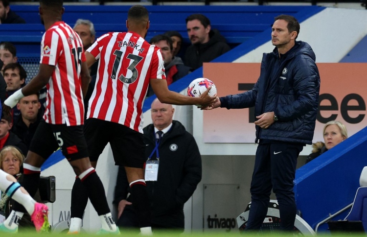 ލަމްޕާޑާ އެކު ޗެލްސީ ވިދިވިދިގެން ފަސް މެޗުން ބަލި