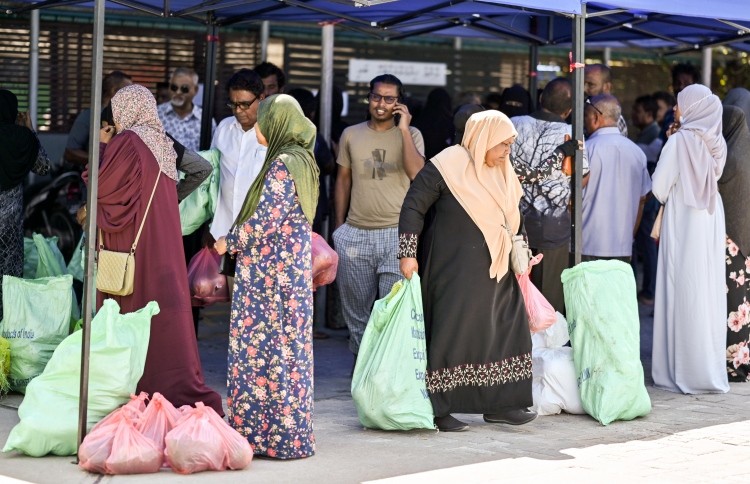 ރަސޫލާ ދެއްކެވީ ނިއުމަތްތަކަށް ހަމްދުކުރުމުގެ ނަމޫނާ