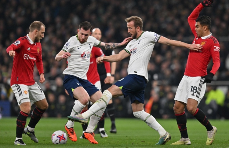 ޓޮޓެންހަމުން ފަހަތުން އަރައި ޔުނައިޓެޑާ އެއްވަރުކޮށްފި