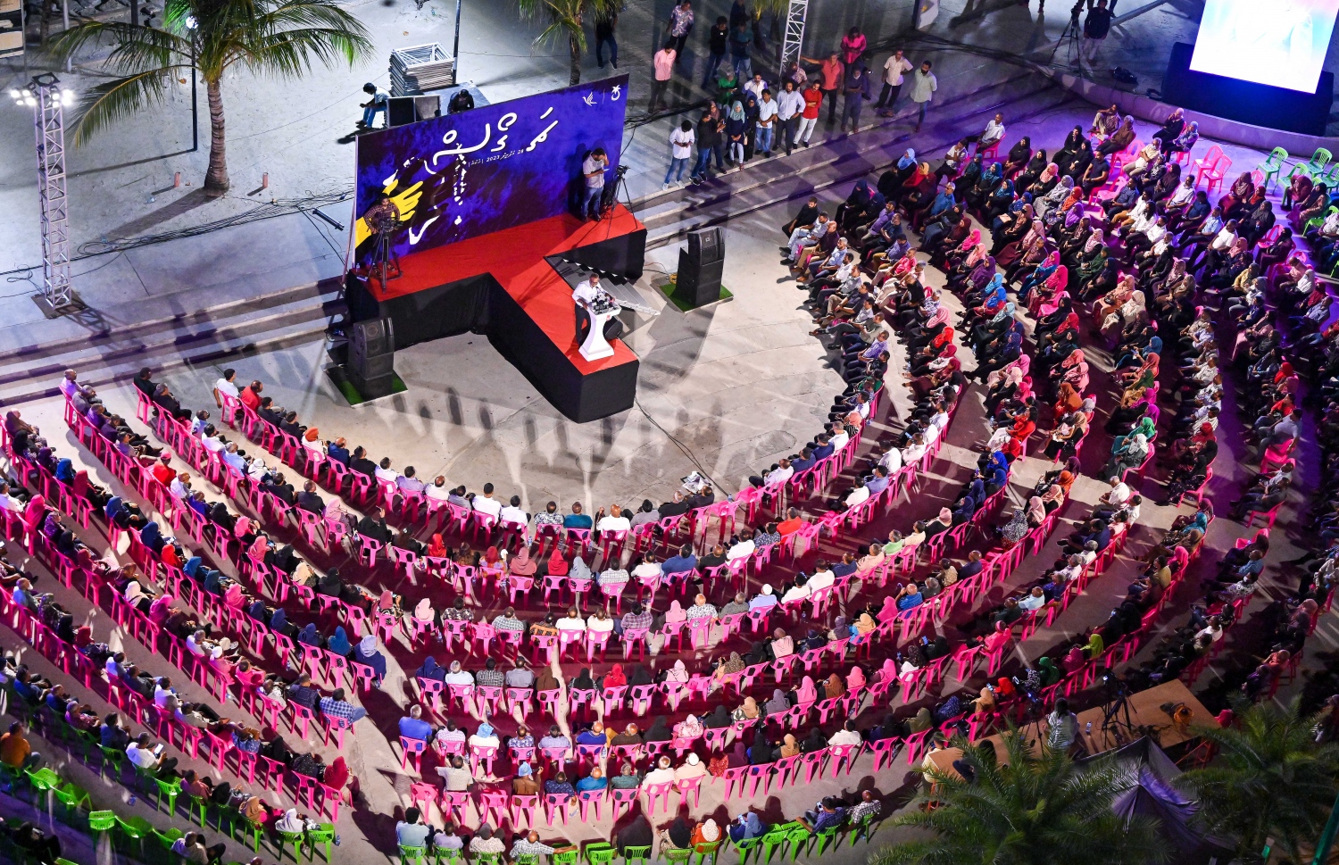 އިމުގެ މައްސަލާގައި ސަރުކާރުގެ ނިންމުންތައް ކުށްވެރިކޮށް ޕީޕީއެމުން މިދިޔަ އޭޕްރީލް މަހު މާލޭގައި ބޭއްވި އެއްވުން.--- ފޮޓޯ: ފަޔާޒް މޫސާ /މިހާރު