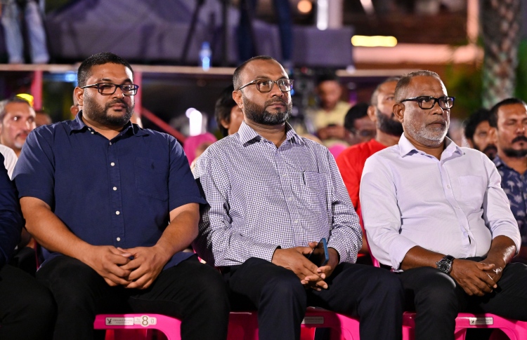 ޖޭޕީގެ މެމްބަރުން މުއިއްޒަށް ތާއީދު ކޮށްދޭން އެދިއްޖެ