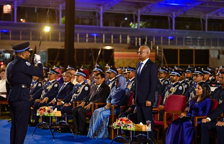 ގިނަ އަދަދެއްގެ ފުލުހުންނަށް ފަހުވަގުތު ޕްރޮމޯޝަން ދީފި