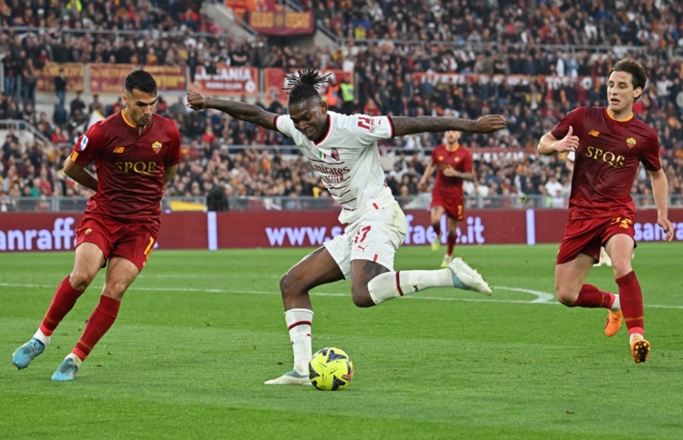 އިތުރު ވަގުތުގެ ގޯލުތަކުން ރޯމާ އާއި މިލާން އެއްވަރު