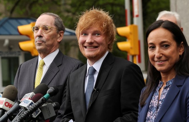 އެޑް ޝީރަން ލަވަޔަކީ ކޮޕީއެއް ނޫން