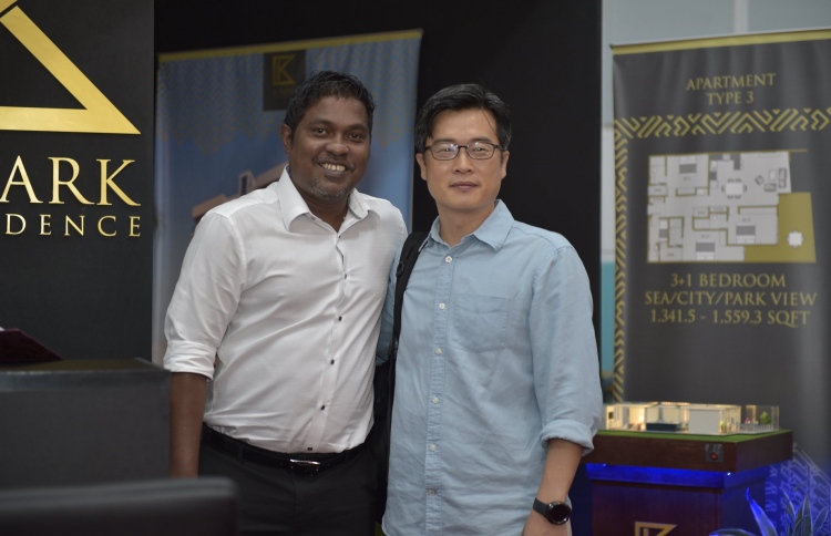 މަންޑޭ ބުނީ މައި ހިއްސާދާރު އުޅުނީ ފިލަން ކަމަށް