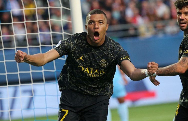 މެސީ ސަސްޕެންޑް ކޮށްގެން ޕީއެސްޖީ މޮޅުވެއްޖެ