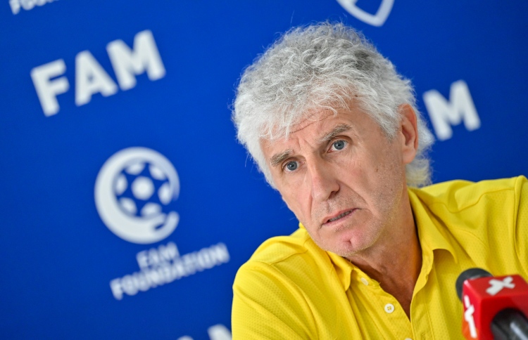 މާޒިޔާ ސީރިއަސްވާންޖެހޭ، ގްރީންގެ އަމާޒަކީ ގަދަހަތަރެއް