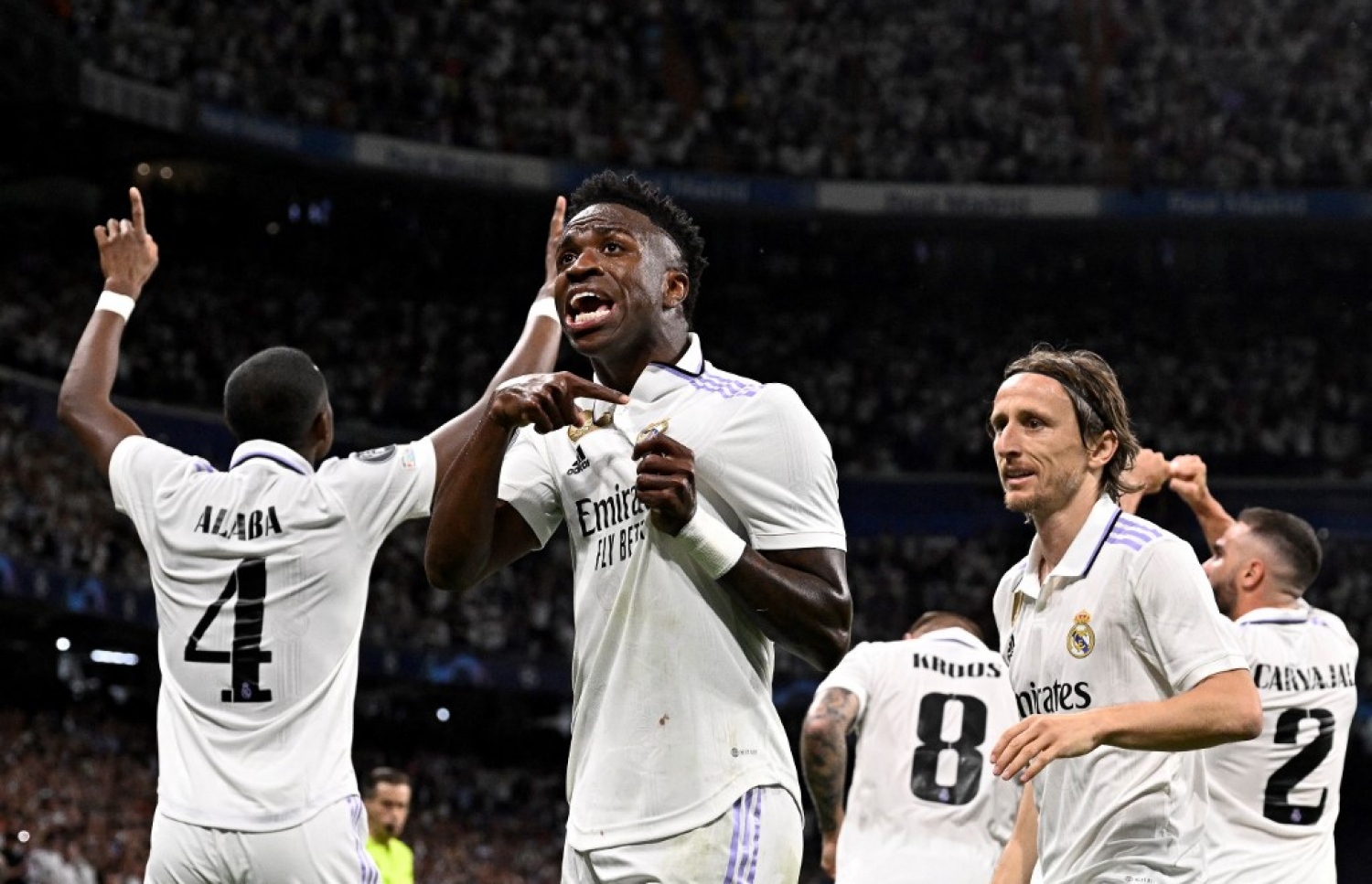 ވިނީޝިއަސް، ސިޓީއާ ދެކޮޅަށް ރެއާލަށް ލީޑު ނަގައިދިން ގޯލު ޖެހުމަށް ފަހު އުފާފާލު ކުރަނީ.-- ފޮޓޯ: އޭއެފްޕީ