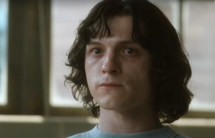 ޓޮމް ހޮލެންޑު ކުޅުނު ރޯލަކު އޭނާއަށް ފުން އަސަރެއް