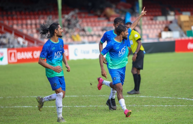 ޔޫވީ އަތުން ވެސް ފުރިހަމަ މޮޅެއް ހޯދައި ސަސް ކުރިއަށް