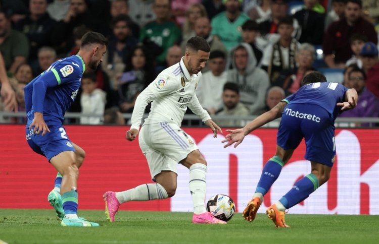 ބެންޗުޓީމާއެކު މޮޅުވެ ސިޓީ މެޗަށް ރެއާލް ތައްޔާރުވެއްޖެ