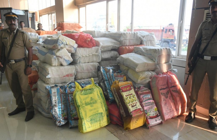 އިންޑިއާ ކަނޑުން 2.5 ޓަނުގެ ޑްރަގްސް އަތުލައިގަނެފި