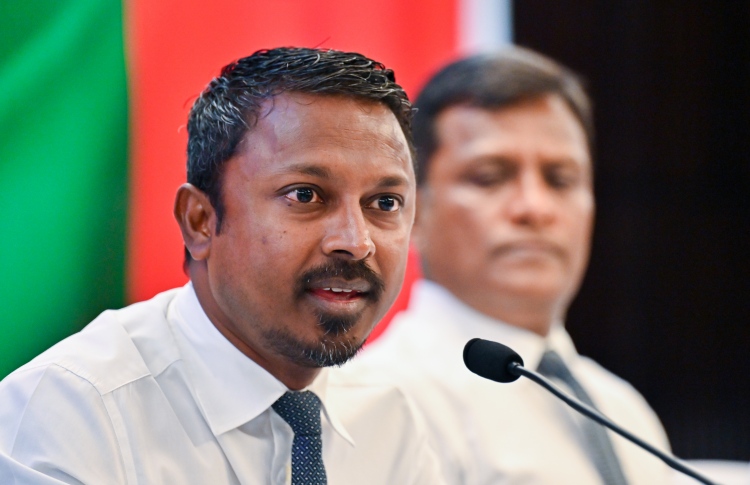 "ރުހުން ނުދިނުމާ ގުޅެނީ ނަޝީދަށް މަގާމު ގެއްލުން"