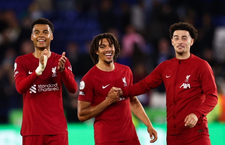 ލިވަޕޫލުން ދޫ ނުދީ ގަދަ ހަތަރެއްގައި ވިއްދާފައި