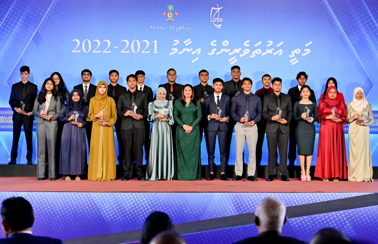 ޕާސް ޕަސެންޓޭޖު މީގެ ކުރިން ބެލީ ދަސްވާރު ބާކީނުކޮށް