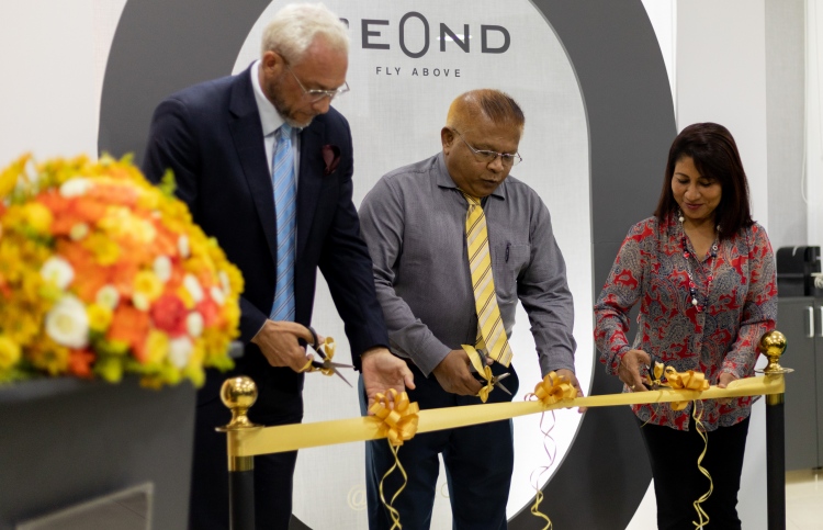 ޕްރިމިއަމް ލަގްޒަރީ އެއާލައިން "ބިއޯންޑް"ގެ އޮފީސް ހުޅުވައިފި