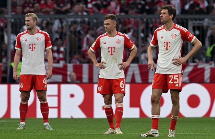 ލައިޕްޒިގް އަތުން ބަލިވެ ބެޔާން އަތުން ލީގު ދޫވަނީ