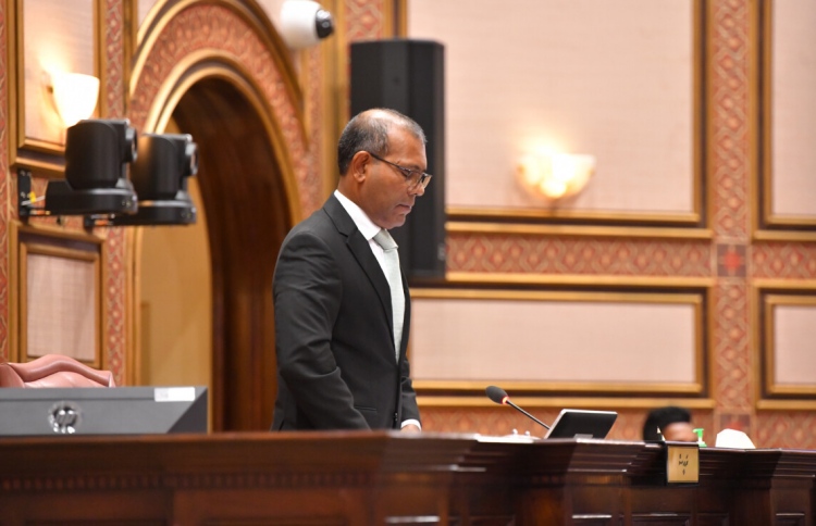 ޕާޓީ ދޫނުކުރެއްވި، ހުދުމުހުތާރުކަން މާ މައްޗަށް!