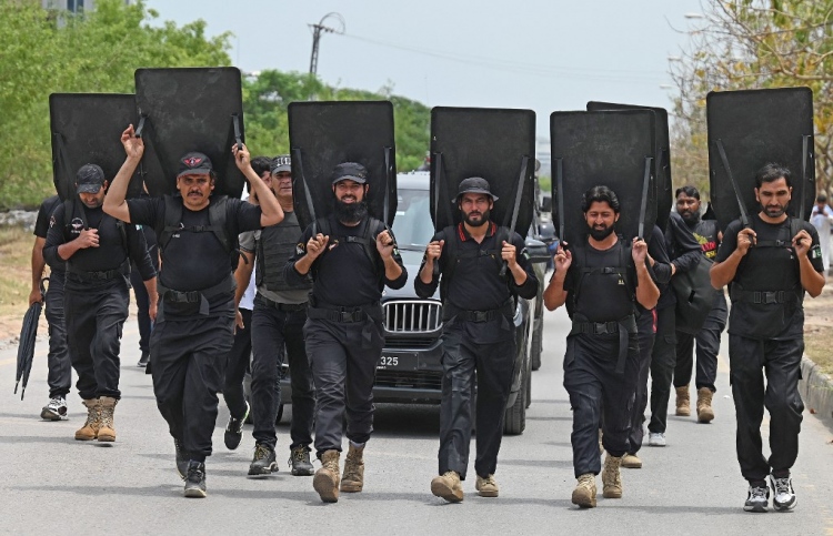 އިމްރާންގެ ޕާޓީ މަނާކުރަން ސަރުކާރުން ވިސްނަނީ