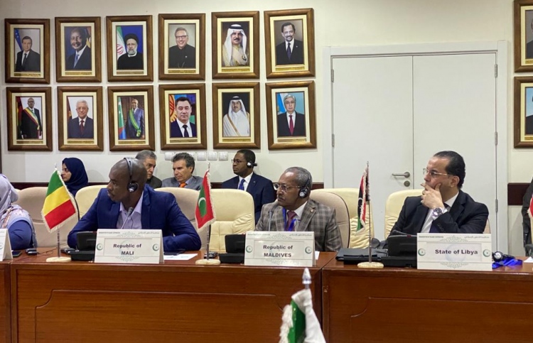 އަގްސާގެ ދިފާއުގައި ރާއްޖޭން އަޑު އުފުލައިފި