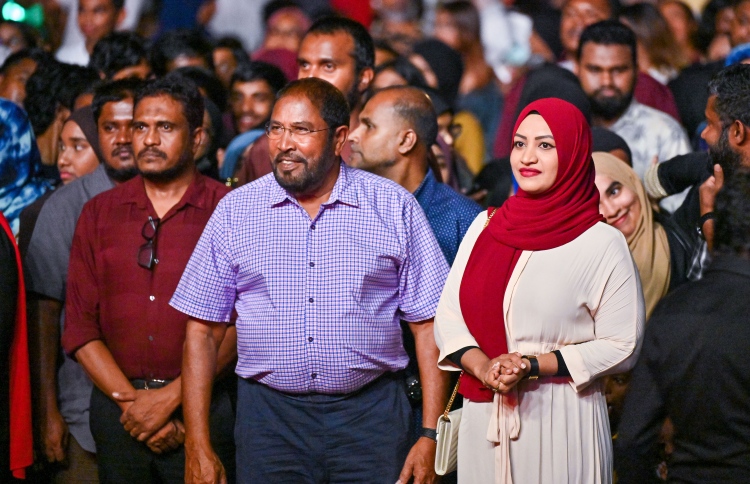 އެއްވެސް ކުލައަކަށް ނަފްސު ވިއްކާނުލާތި: ނަހުލާ