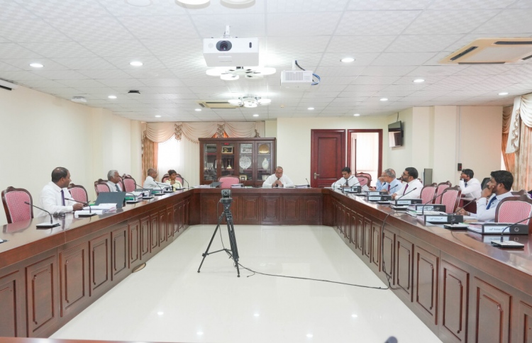 ކޮމިޓީތަކަށް ބަދަލު ނުގެނެވި، މަސައްކަތް ހުއްޓިފައި!