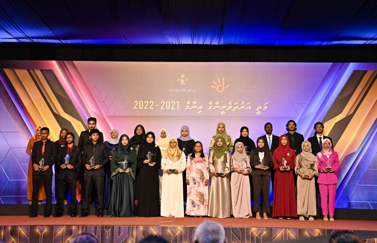 އޭ ލެވެލްގެ ގަދަ 10 ގެ ޖަލްސާ ބުރާސްފަތި ދުވަހު