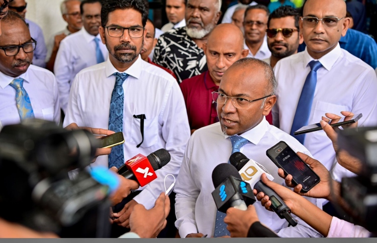 ޗާގޯސް އެއްވުމުން ޑިމޮކްރެޓްސް ފެންނާނެ