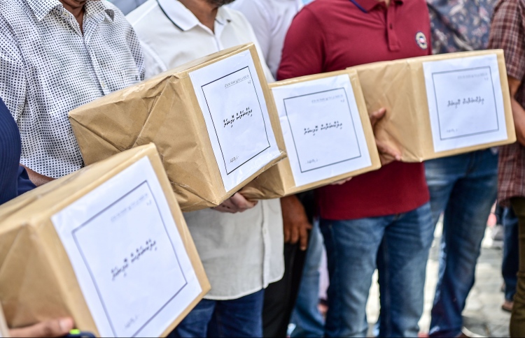 7 ދުވަހުން 3،500 މީހުން، އެކަށީގެންވާ އަދަދެއް؟